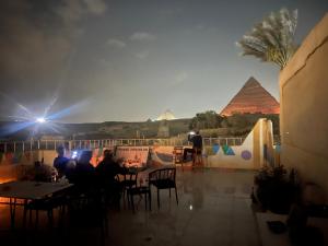 Foto dalla galleria di Pyramids Overlook Inn a Il Cairo