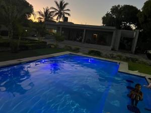 Bazén v ubytování Eugénia e Filhas Holiday house nebo v jeho okolí