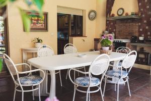 Kuchyň nebo kuchyňský kout v ubytování Cumbre Serena + 38 fotografií