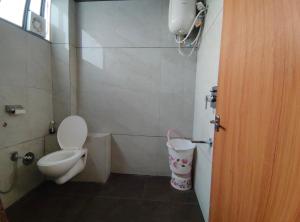 Koupelna v ubytování Shree 9NB Hotels, Pithampur
