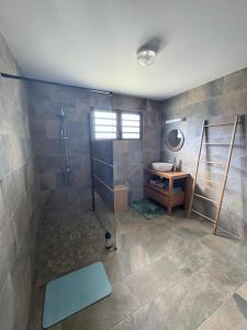 Koupelna v ubytování Ti case Caman + 12 fotografií