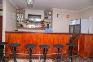 Cloud9 Hotels and Resorts酒廊或酒吧区