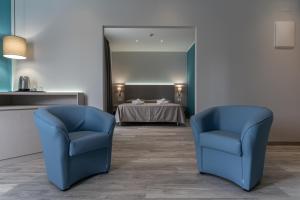 A seating area at Hotel Cristina