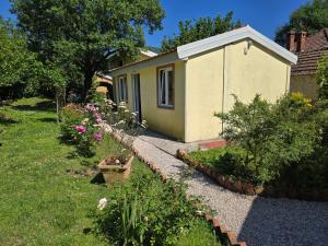 Gallery image of Sunny Bay Village in Herceg-Novi