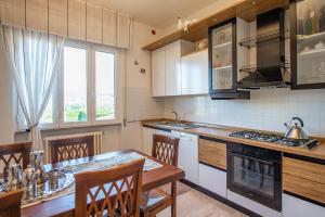 Cucina o angolo cottura di Villa Casa Gemelli
