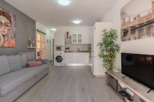 TV a/nebo společenská místnost v ubytování Apartamento Orlando - Costa Adeje