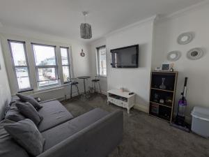 Μια τηλεόραση ή/και κέντρο ψυχαγωγίας στο Josh's place near Paignton beach