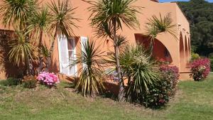 Сад в Hôtel les Bouis - Vue mer