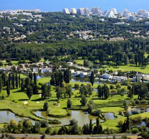 Imagen de la galería de Vittoria Immobilier 5 - Petite Motte - Terrasse - chèques vacances acceptés, en La Grande-Motte