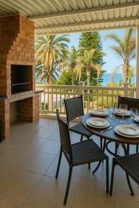 Μια τηλεόραση ή/και κέντρο ψυχαγωγίας στο Hello Holiday at D17 Banana Beach Club
