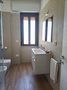 A bathroom at Passi Alterni Apartments