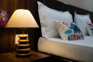 Katil atau katil-katil dalam bilik di 2 Min to Colva Beach - Cozy Nook +3 gambar