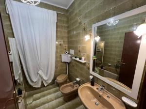 Ένα μπάνιο στο Venice Villa Rodio +65 φωτογραφίες