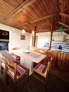 Eldhús eða eldhúskrókur á Apartmány Na vyhlídce