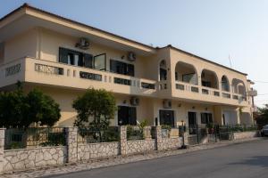 Budova, kde se aparthotel nachází