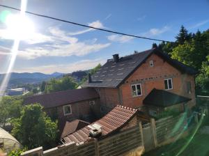 Nespecifikovaný výhled na hory nebo výhled na hory při pohledu z apartmánu
