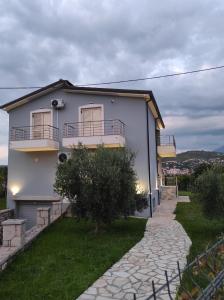 Budova, kde se vila nachází