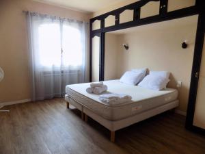Ένα ή περισσότερα κρεβάτια σε δωμάτιο στο Near Canet, renovated apartment