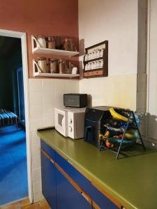 Η κουζίνα ή μικρή κουζίνα στο 70er Bungalow