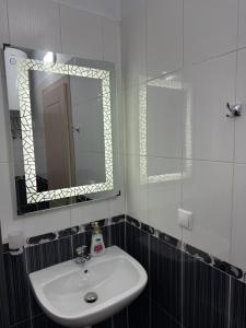 Ένα μπάνιο στο Marinela Apartment 2 +14 φωτογραφίες