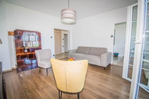 Posedenie v ubytovaní Apartment Vincent with beautiful sea view terrace