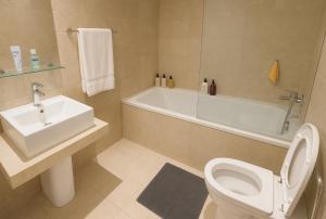 Koupelna v ubytování 1-bedroom business hub easy life
