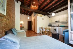 Η κουζίνα ή μικρή κουζίνα στο Apartamentos Mercado Central