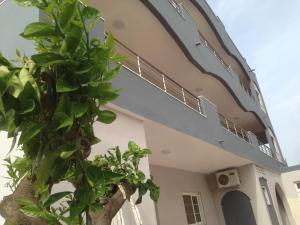 Budova, kde se aparthotel nachází