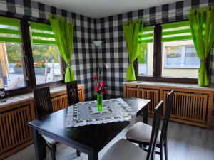 Χώρος καθιστικού στο Ferienhaus Isabel mit Pool und Garten Nähe Quedlinburg