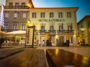 O edifício em que o hotel se localiza