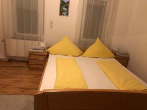 Afbeelding uit fotogalerij van Liki 2Doppel 1 Einzel Bett in Siegen