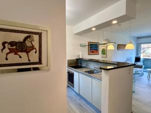 Afbeelding uit fotogalerij van Lugano Lakefront - Private Beach & Pool in Melano +45 foto's