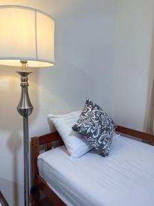 Postel nebo postele na pokoji v ubytování Ahlan New Horizon JBR