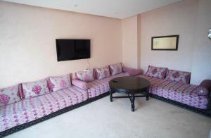 Gallery image of Villa plage des nations in Sidi Bouqnadel +11 photos