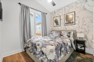 Ένα ή περισσότερα κρεβάτια σε δωμάτιο στο Tiny Home in Union City