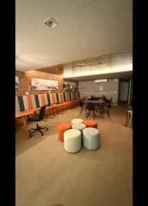 Konferenční prostory v ubytování Lindo Studio Aconchegante no Ingá + 38 fotografií