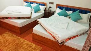 Sari에 위치한 Chopta gaurav hotel에서 갤러리에 업로드한 사진