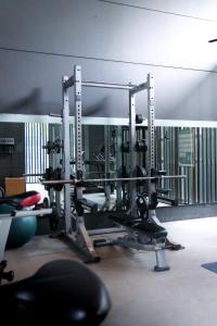 Fitness centrum a/nebo fitness zařízení v ubytování Studio M Hotel