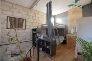 Gallery image of Vin, Vague et Vase in Vayres