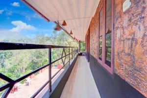 Balkón nebo terasa v ubytování Collection O Kunchithanny Road Munnar Formerly Indeevaram Resort