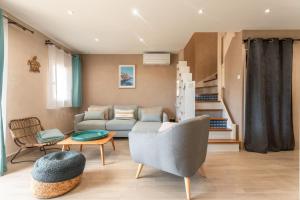 Istumisnurk majutusasutuses Villa Cap Esterel Vue Mer