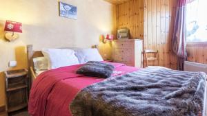 Chalet le Névé客房内的一张或多张床位