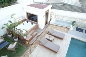 Galería fotográfica de Alaçatı'da Saunalı Jakuzili Villa en Cesme 42 fotos más