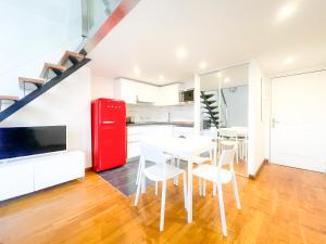 Η κουζίνα ή μικρή κουζίνα στο Place Massena 4 Pers AC WiFi +11 φωτογραφίες