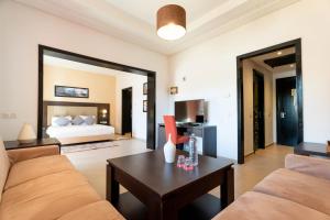 Rúm í herbergi á Zephyr Targa Marrakech