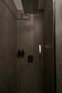 Ένα μπάνιο στο Stylish Apartment with Pool +9 φωτογραφίες