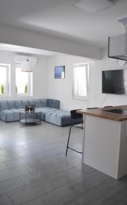 TV a/nebo společenská místnost v ubytování Isla Lux Apartment