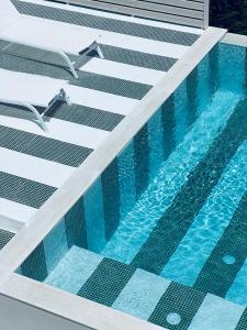 Φωτογραφία από το άλμπουμ του Georgianna's suite with private pool , 'blank suite' σε Kharokopión