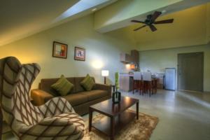 Χώρος καθιστικού στο Azalea Residences Baguio