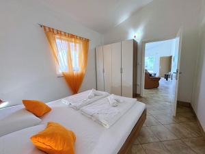 Posteľ alebo postele v izbe v ubytovaní Top Apartments